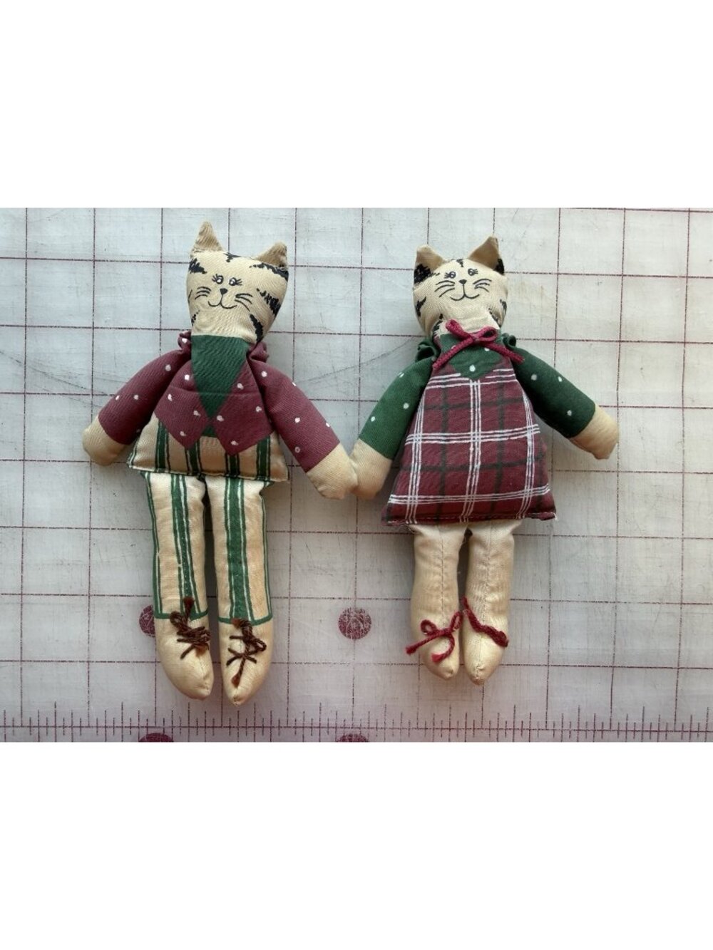 2 Vintage Folk Art Country Christmas Plush Cat Stuffed Toy Decorations 7 Inch